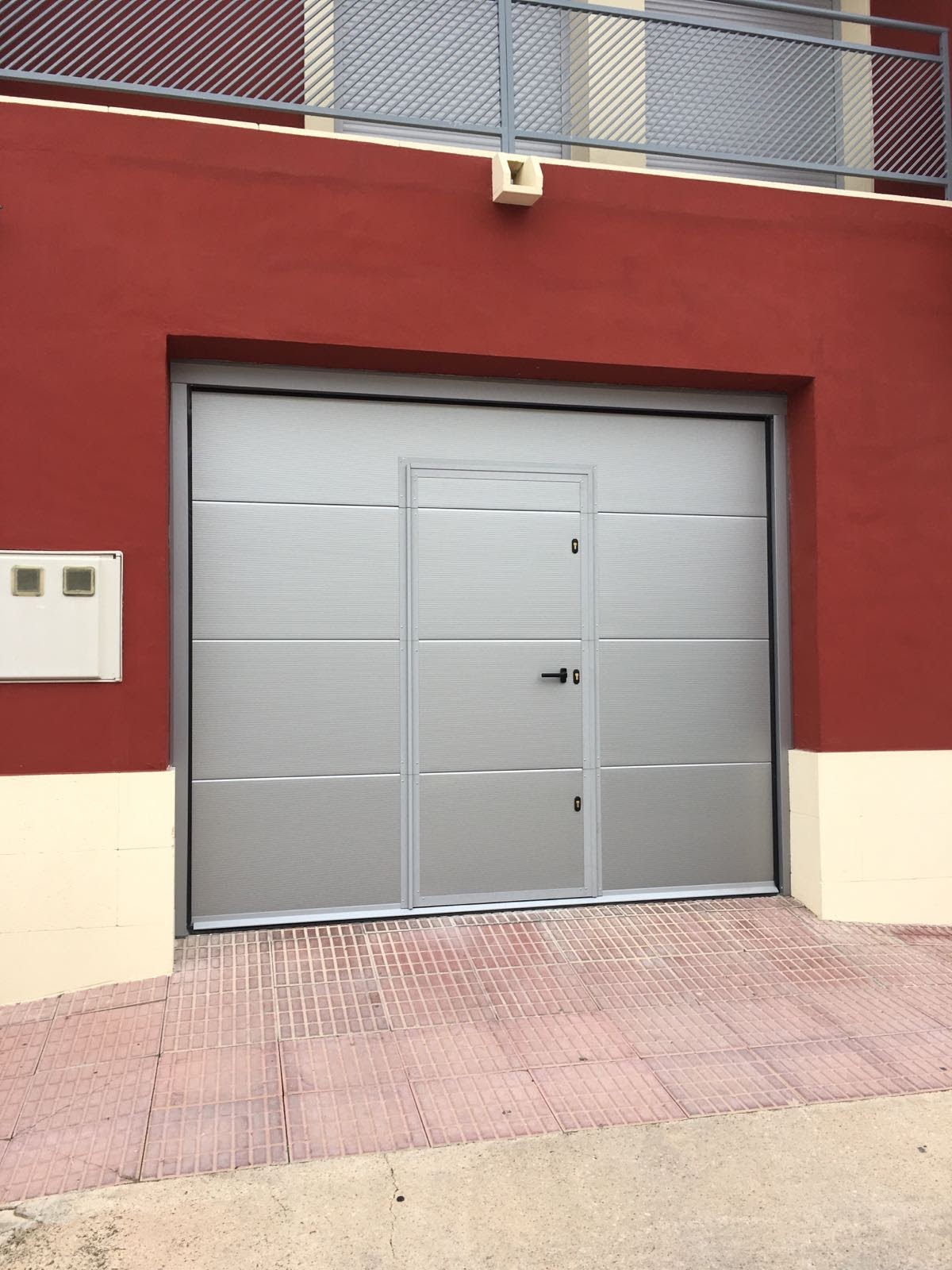 puerta seccional comunidad